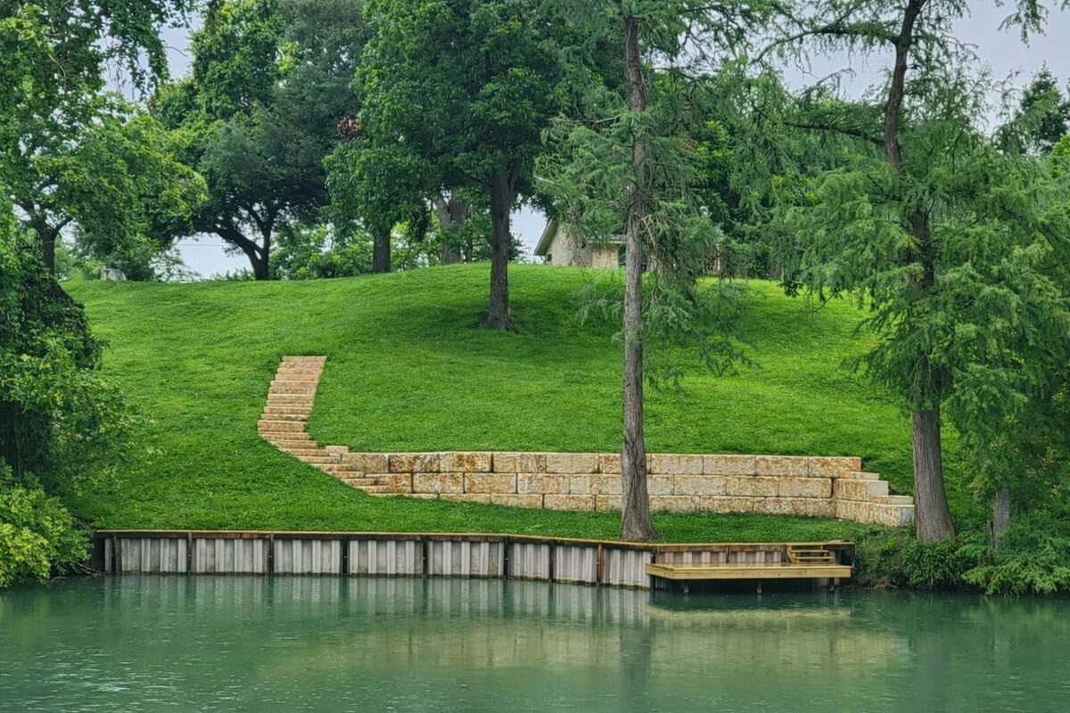 Limestone retaining wall